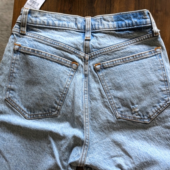 NWT Abercrombie & Fitch 90s Relaxed High Rise Jeans with Criss Cross Waistband - Picture 11 of 11